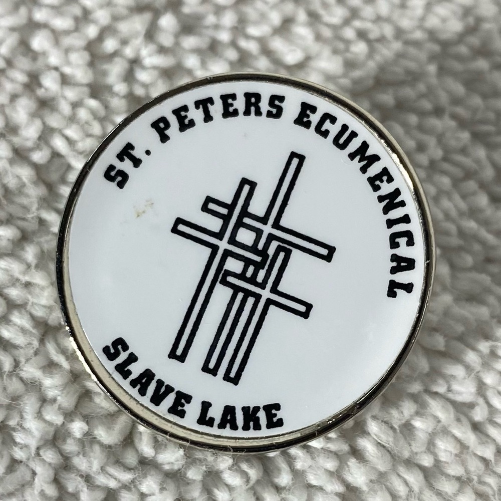 5/$35 Vintage White Black St. Peters Ecumenical Church Slave Lake Souvenir Pin